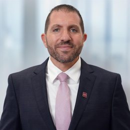 社保基金最新持仓动态：银行股仍被青睐，独特重仓股分析